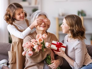 ¿Buscas el regalo perfecto para esa persona especial? ¡Regala belleza con nuestros cheques!