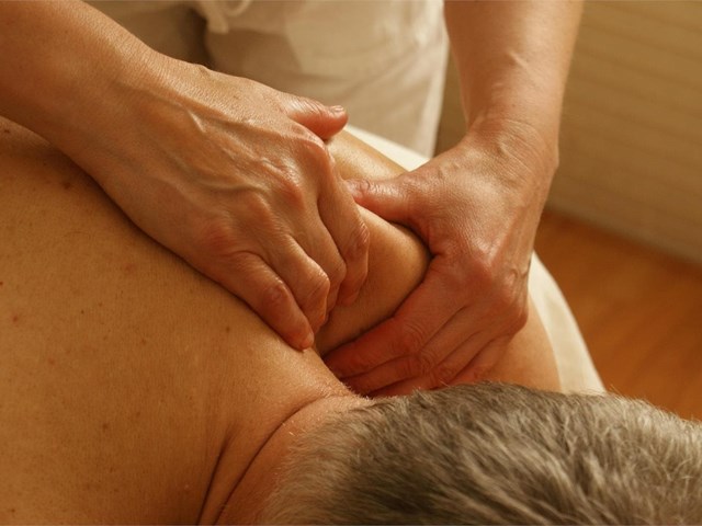 ¡Este agosto: 15% de descuento en masajes terapéuticos o descontracturantes!