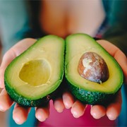 Receta de pastel de salmón y aguacate
